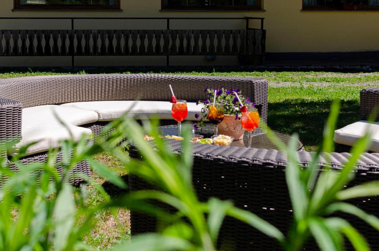 Flos Hotel Moena Extérieur photo