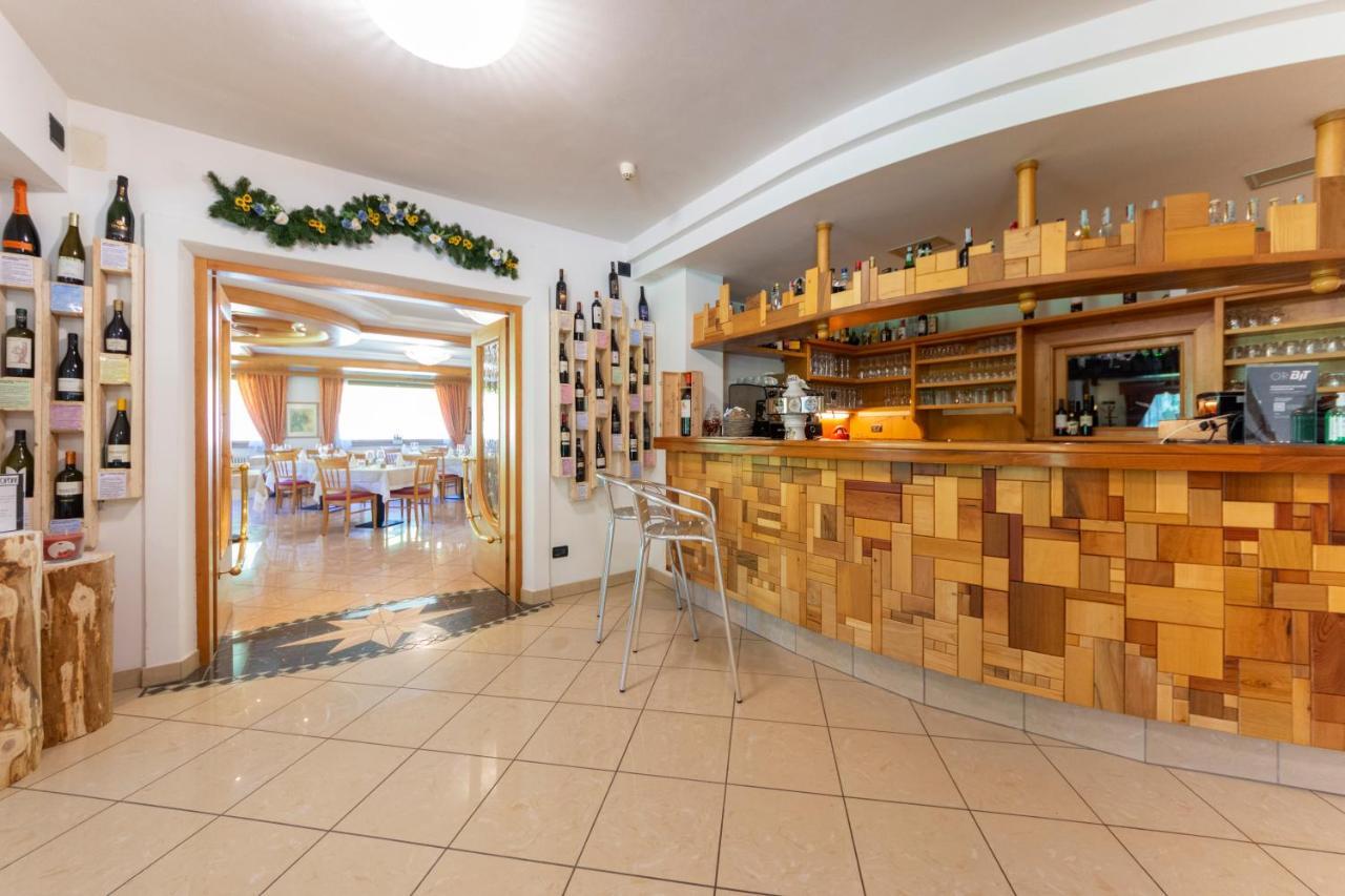 Flos Hotel Moena Extérieur photo
