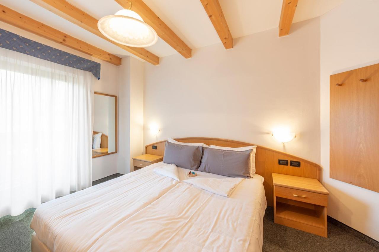 Flos Hotel Moena Extérieur photo