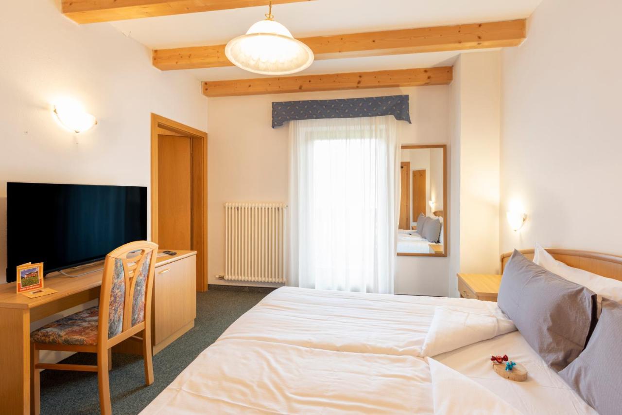 Flos Hotel Moena Extérieur photo