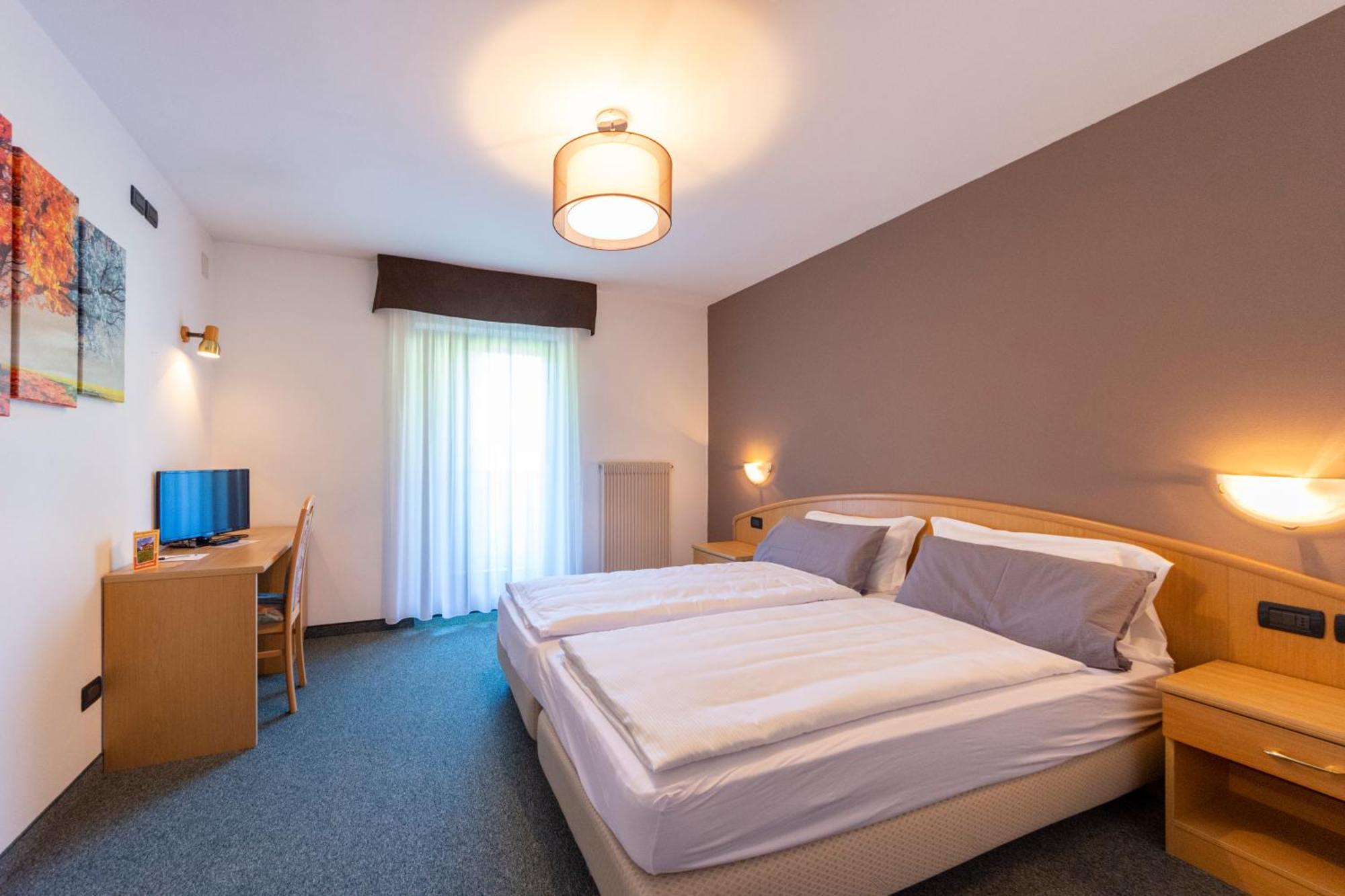 Flos Hotel Moena Extérieur photo